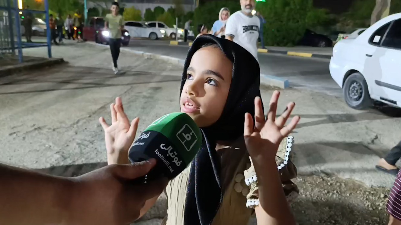 گفت‌و‌گوی بامزه با هوادار کودک صنعت نفت آبادان پیش از بازی با فولاد