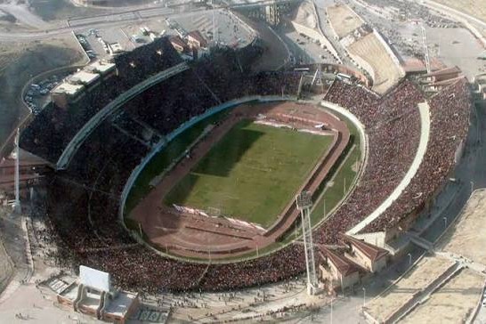 درب ورزشگاه یادگار امام(ره) را به روی کاروان پرسپولیس بستند!