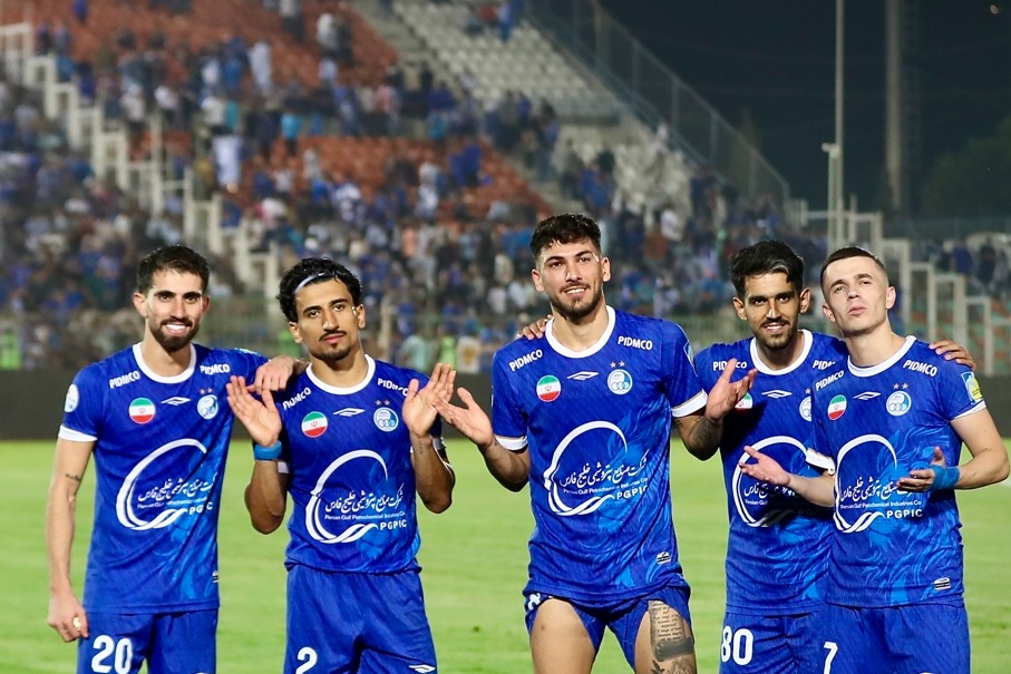 سوال روز؛ استقلال با پنجره بسته، مدعی قهرمانی است؟