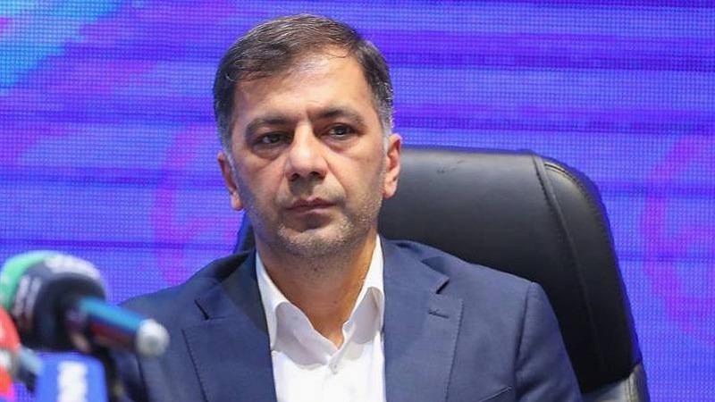 ربیعی به دلیل اختلاف با برخی بازیکنان تراکتور جدا شد؟ حجت کریمی پاسخ می دهد فوتبالی | 