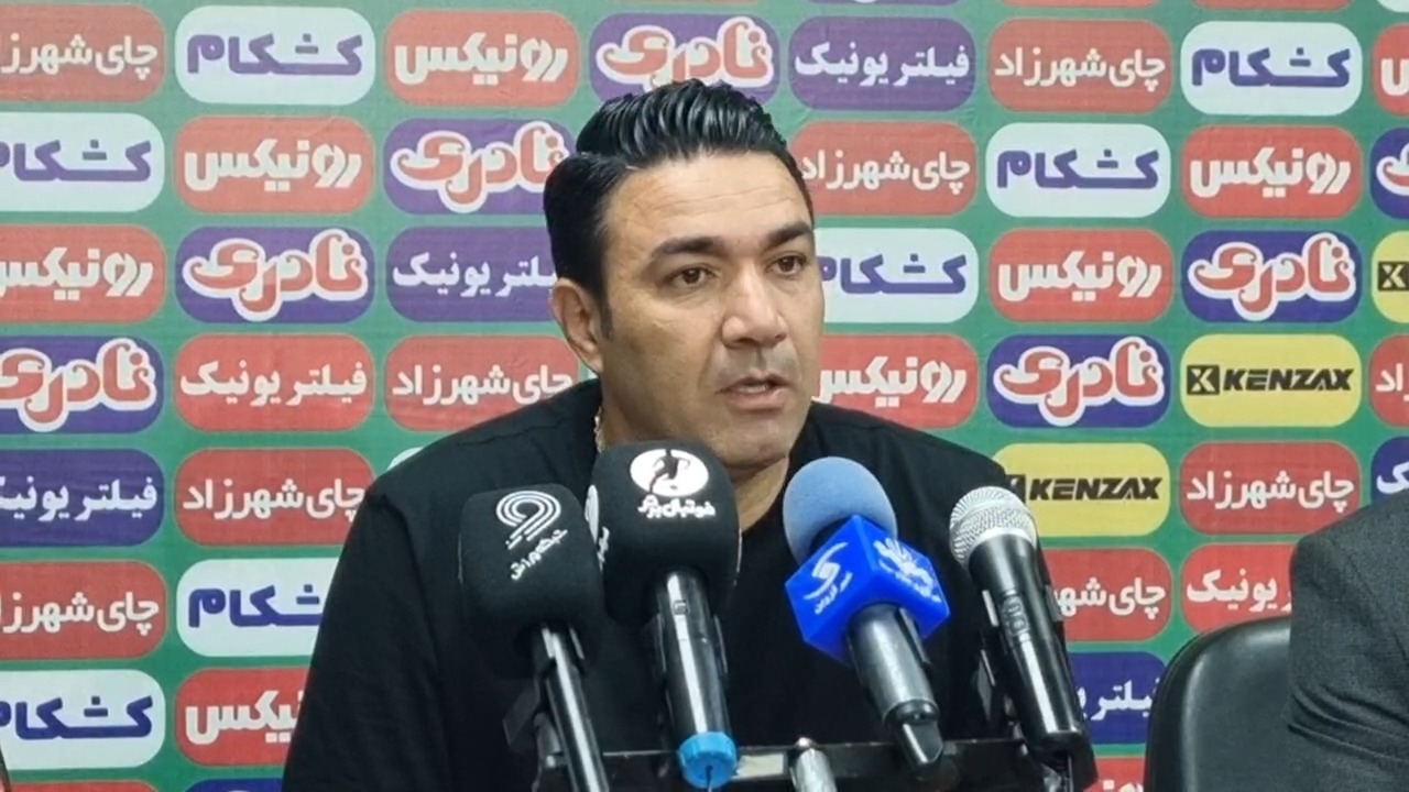اعتراض به وقت اضافه؛ جواد نکونام سرمربی تراکتور: انگار می خواستند بازی زودتر تمام شود