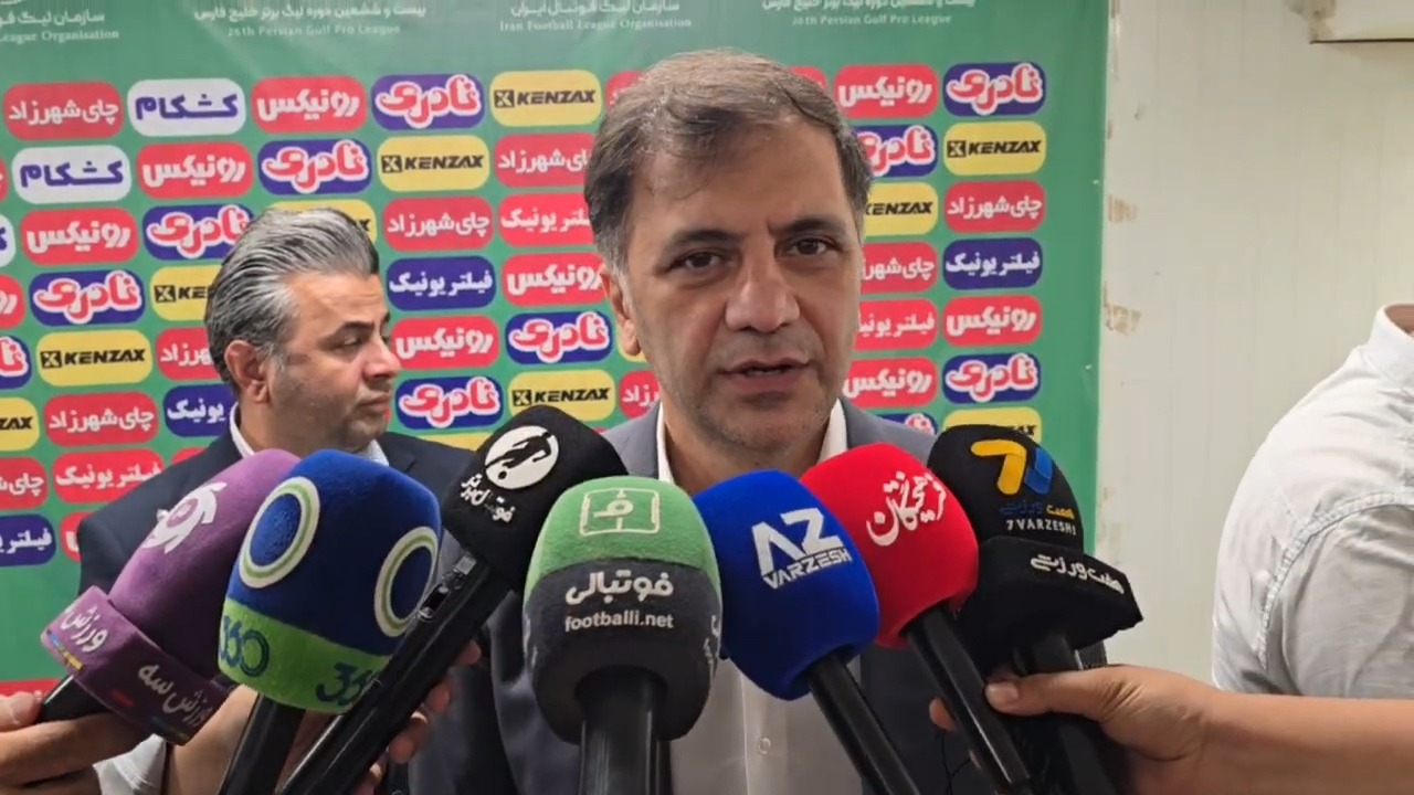 حجت کریمی مدیرعامل تراکتور: داور بازی بسیار ضعیف بود