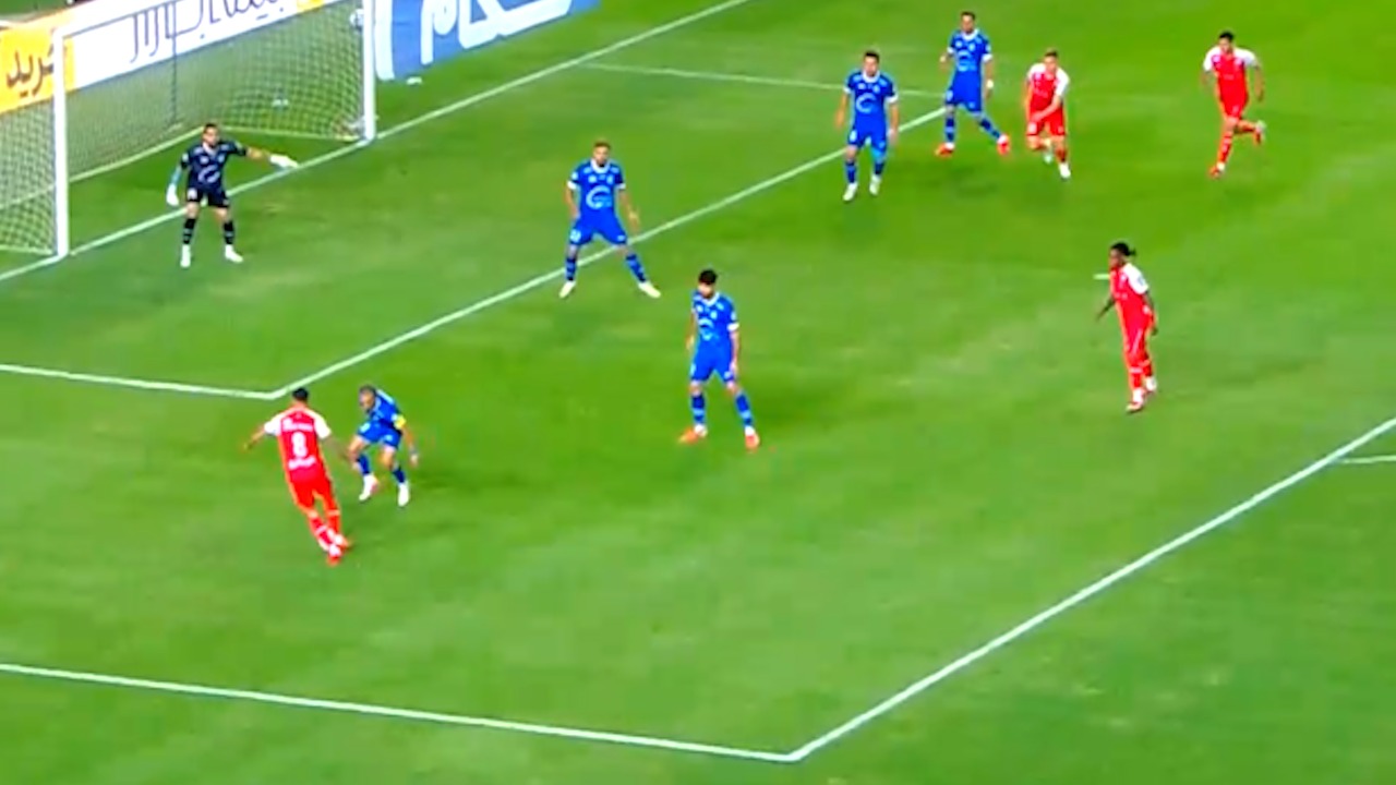 فرصت فوق العاده گلزنی برای پرسپولیسی ها مقابل استقلال