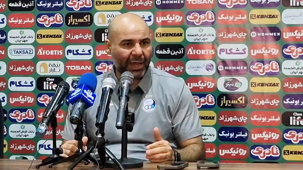 بختیاری زاده: بازیکنانم را تحسین می‌کنم