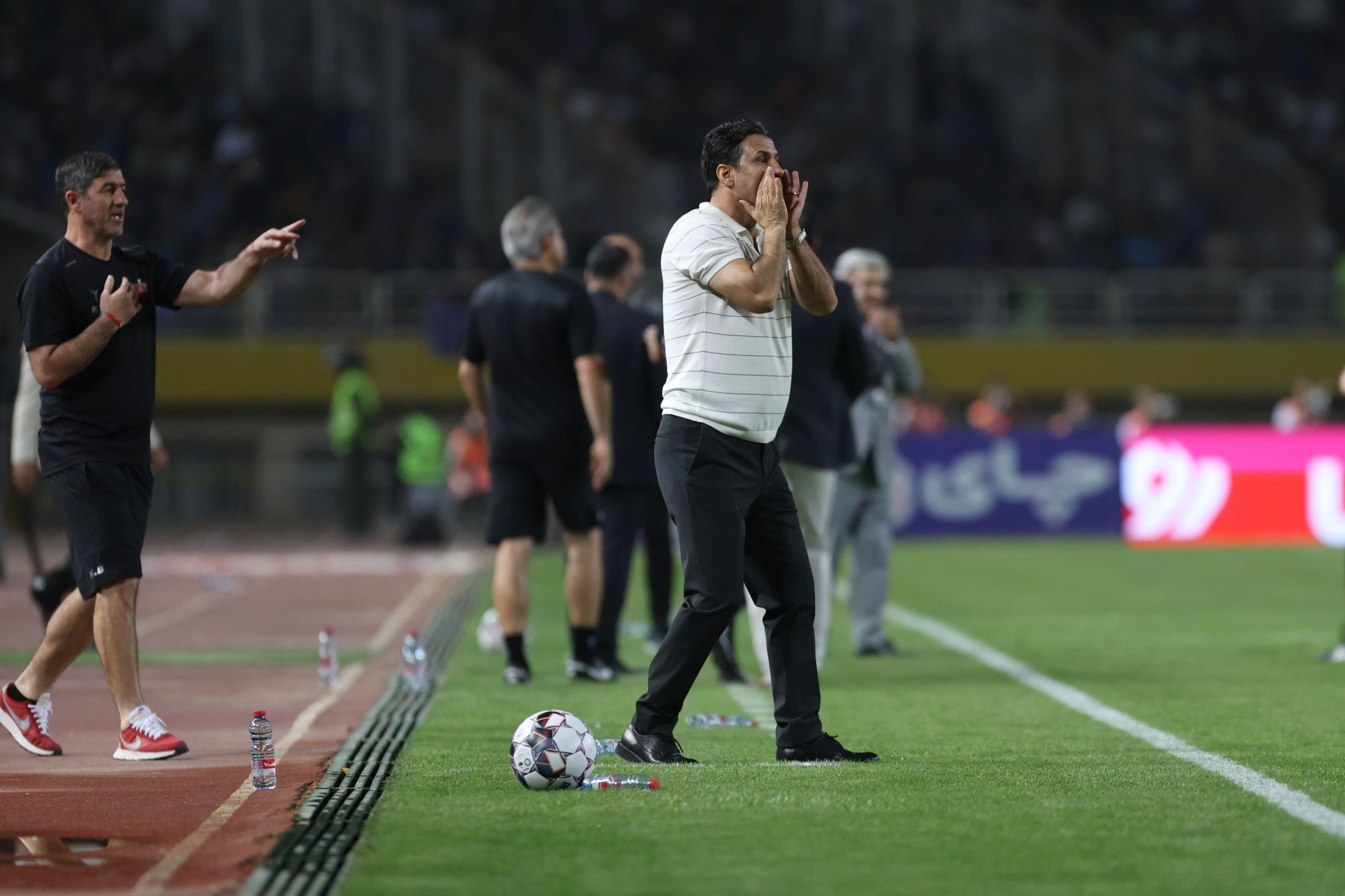 تارتار: پرسپولیس و استقلال بی خانمان هستند!