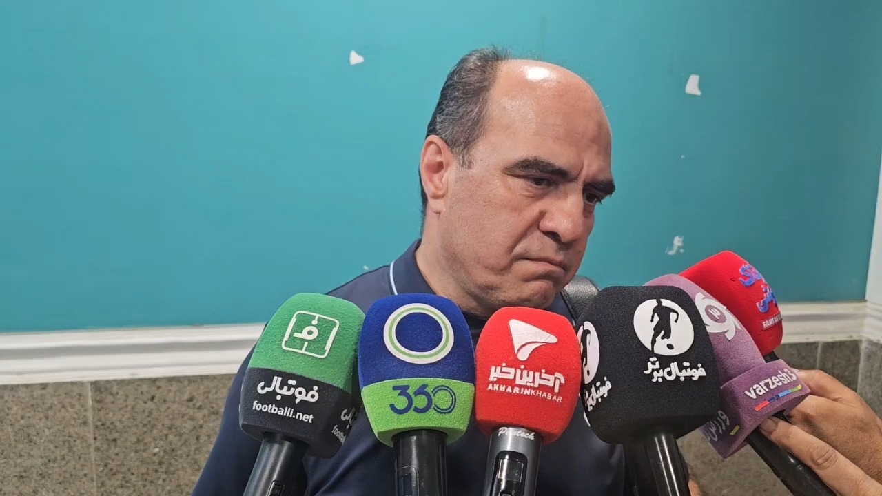 صحبت های ایمان عالمی مربی پیکان پس از برتری مقابل نفت آبادان و صعود به رتبه ششم فوتبالی | 