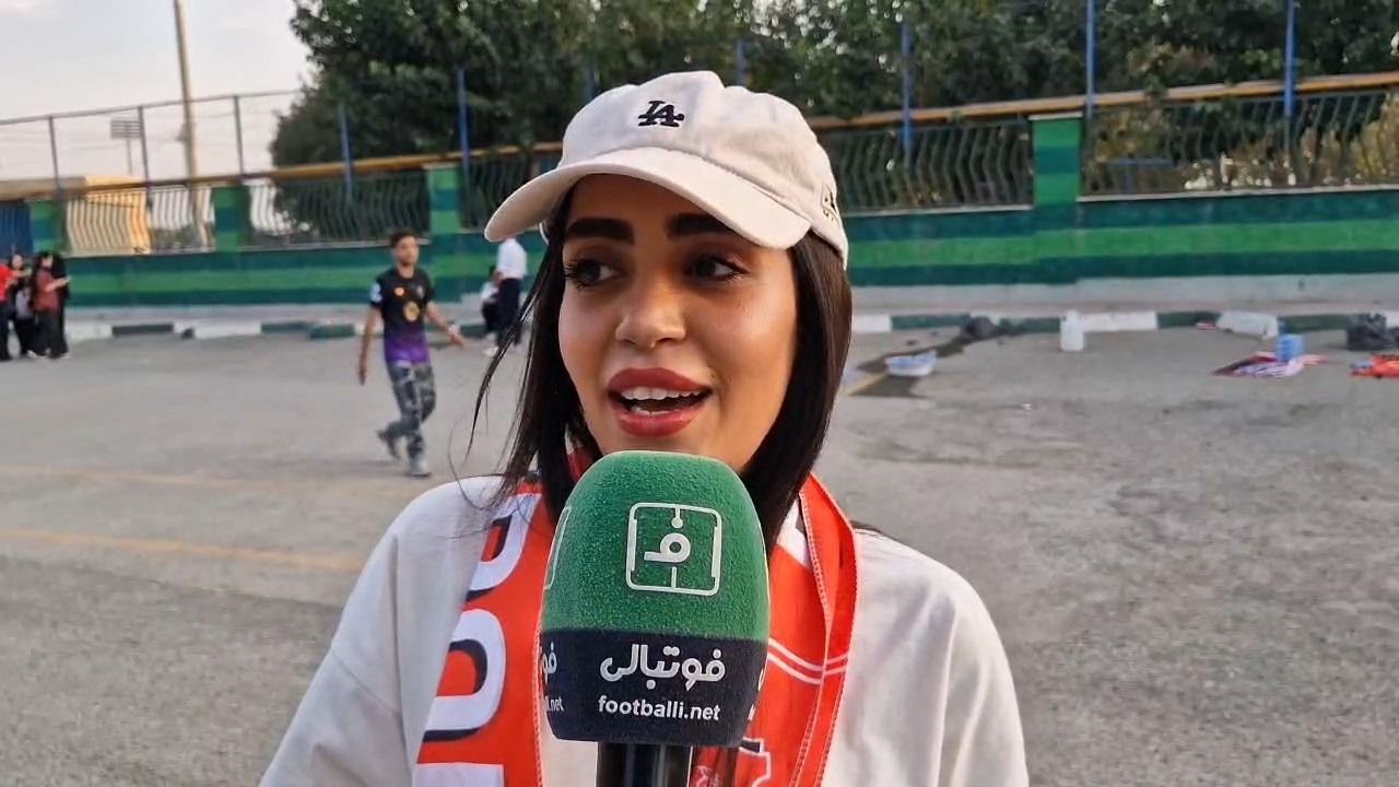 هوادار پرسپولیس: عزیزی در حد عالیشاه نیست که درباره اش صحبت کند!