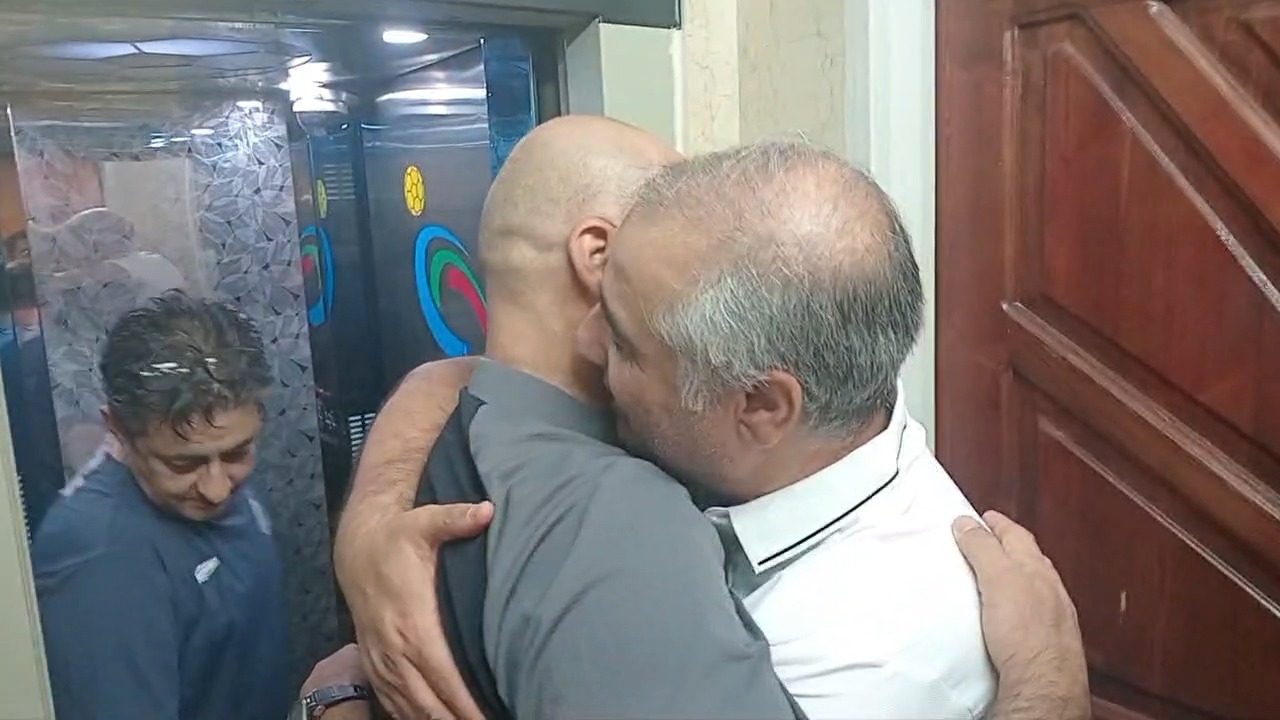 خوش و بش گرم ساکت الهامی با سهراب بختیاری زاده
