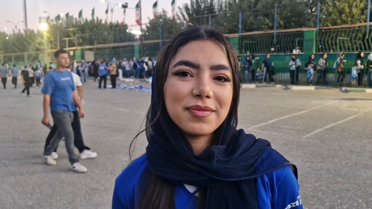 صحبتهای هواداران بانوی استقلالی قبل از بازی با پیکان