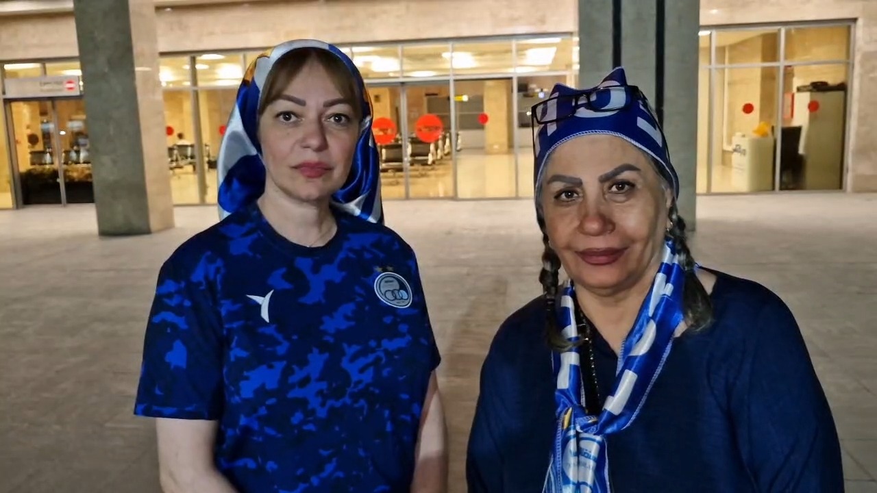 بانوی استقلالی: به فرودگاه آمدم تا جلوی آقا سهراب زانو بزنم و پای او را ببوسم