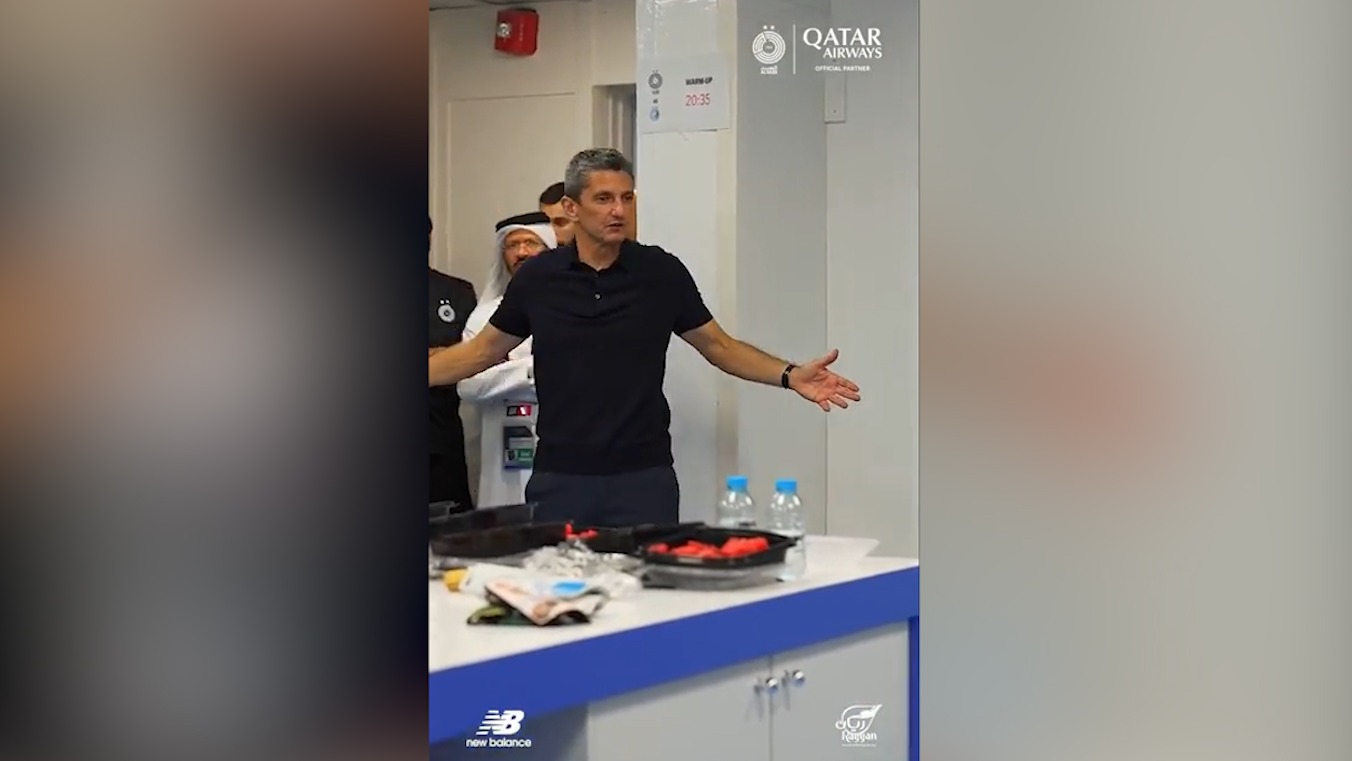 عصبانیت سرمربی السد در رختکن بعد از بازی با استقلال