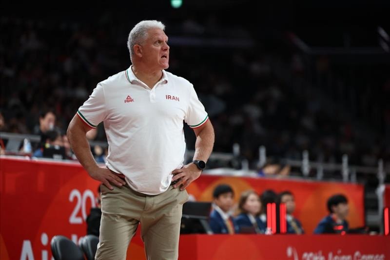 مانولوپولوس: نتوانستم اعتماد به نفس تیم‌ملی را بالا ببرم