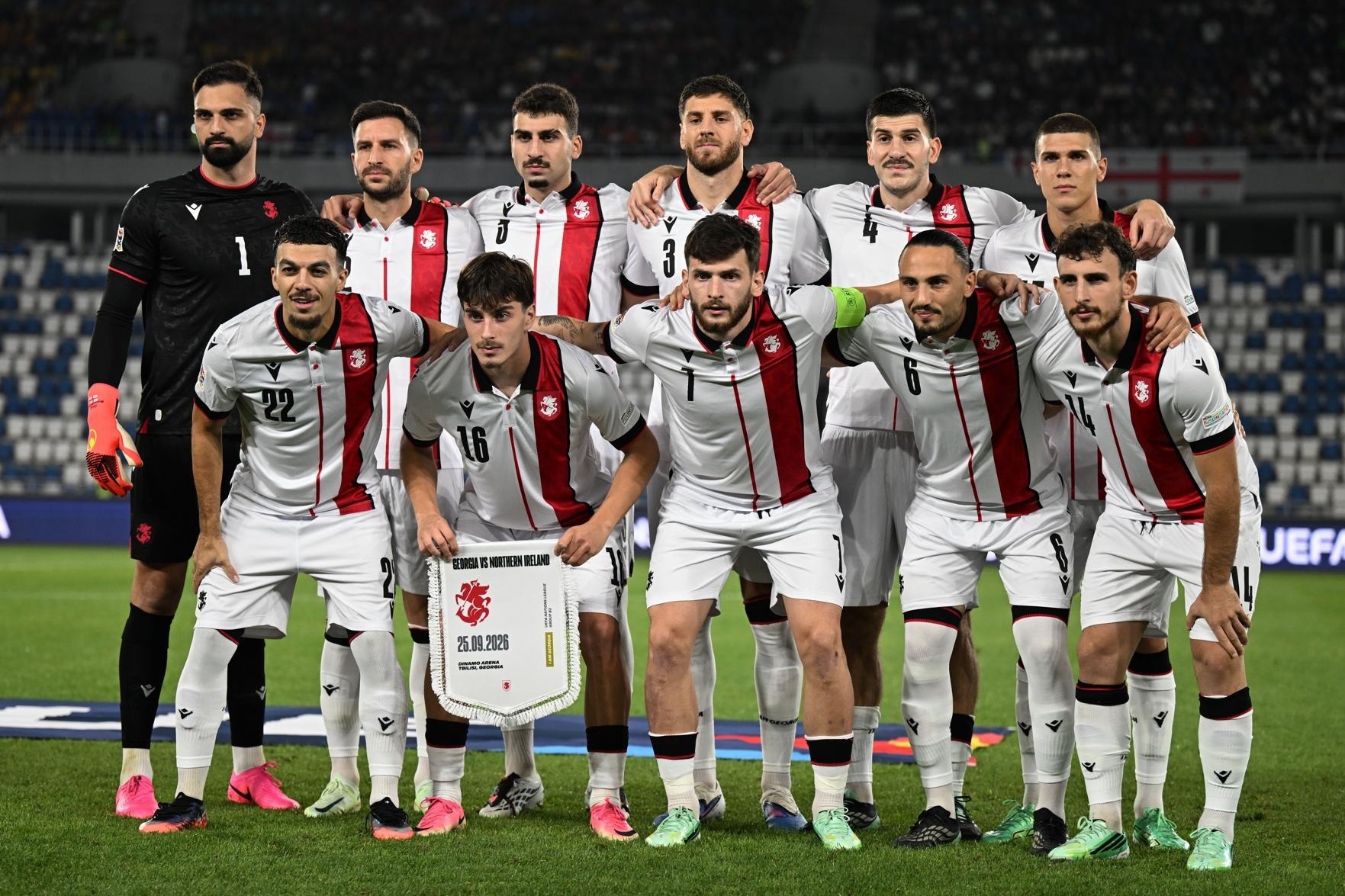 برد تاریخی ایرلند شمالی مقابل گرجستان با درخشش برادران چارلز در شب تلخ نامزد توپ طلا