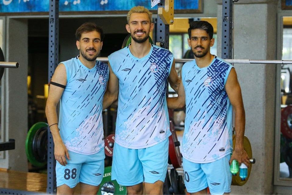 با مدل و رنگ مو نه؛ با گلزنی هواداران استقلال را سورپرایز کن!