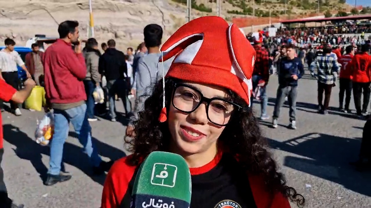 گفت و گو بانوان تراکتوری قبل از دیدار با استقلال