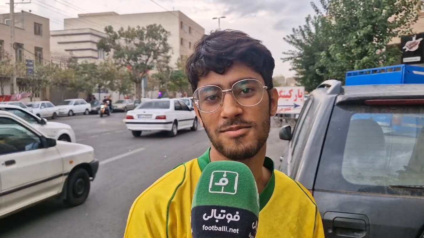 هوادار صنعت نفت: شور و شوق فوتبال در آبادان مثل گذشته نیست