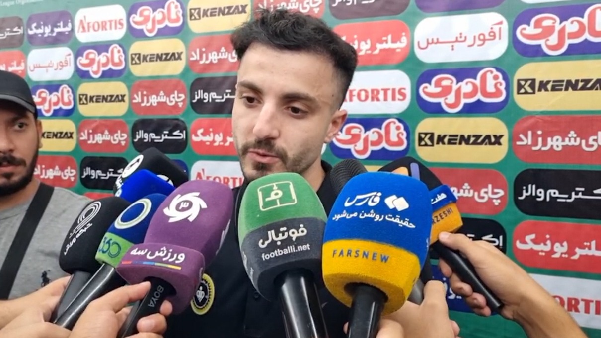 محمدمهدی لطفی: از بچگی آرزوی پوشیدن لباس تیم ملی را داشتم فوتبالی | 