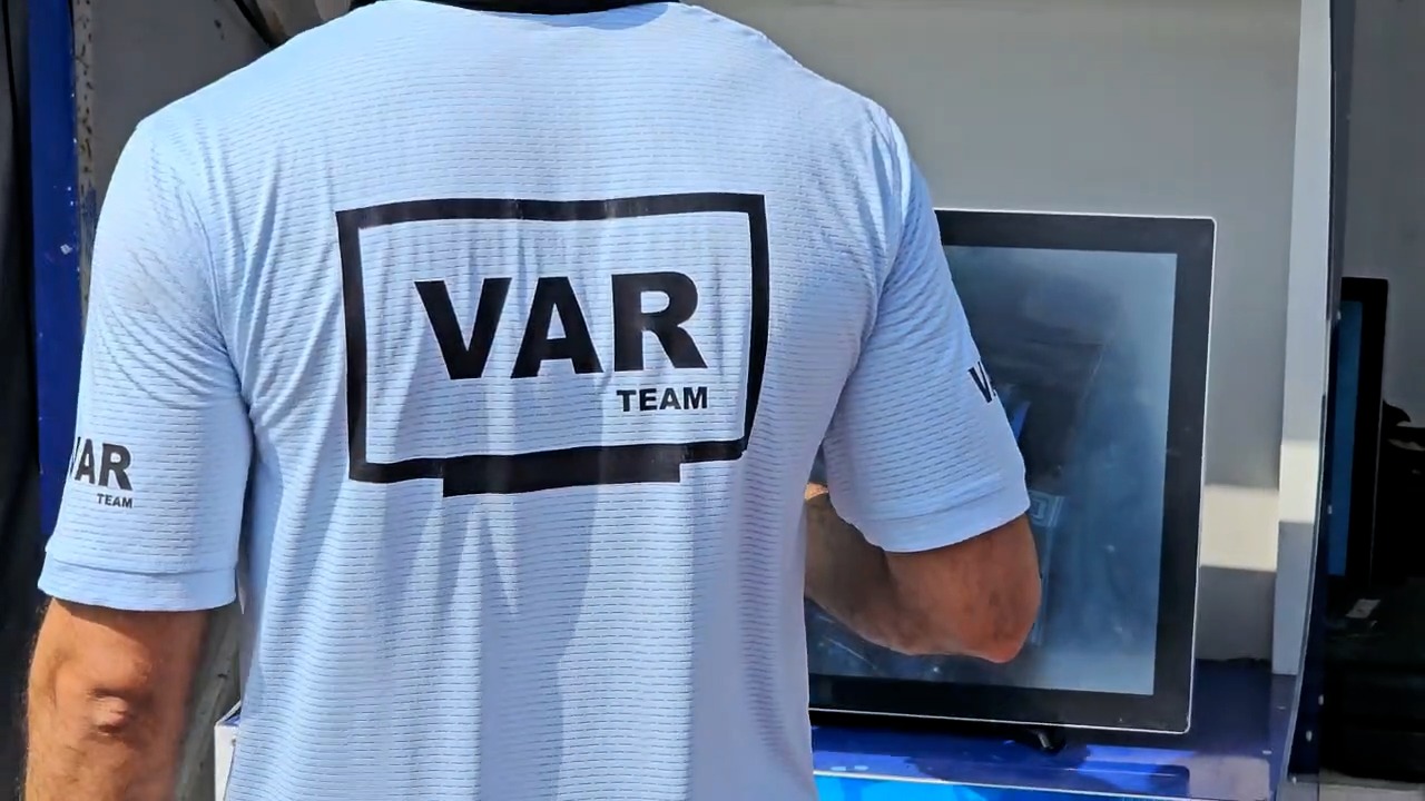 آماده سازی و راه اندازی سیستم var ورزشگاه ملوان