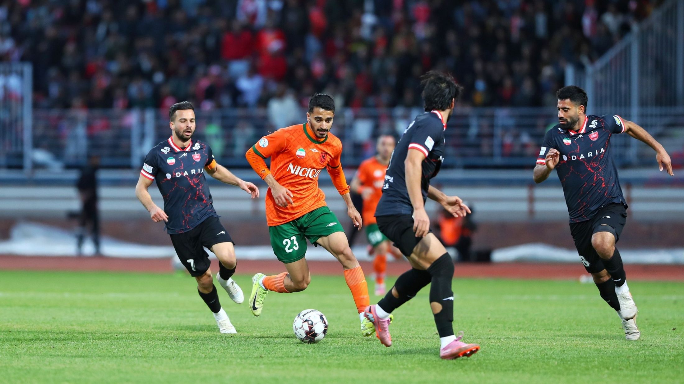 پرسپولیس و تیمهای کرمانی در لیگ برتر؛‌ بردن نصف بازی‌ها