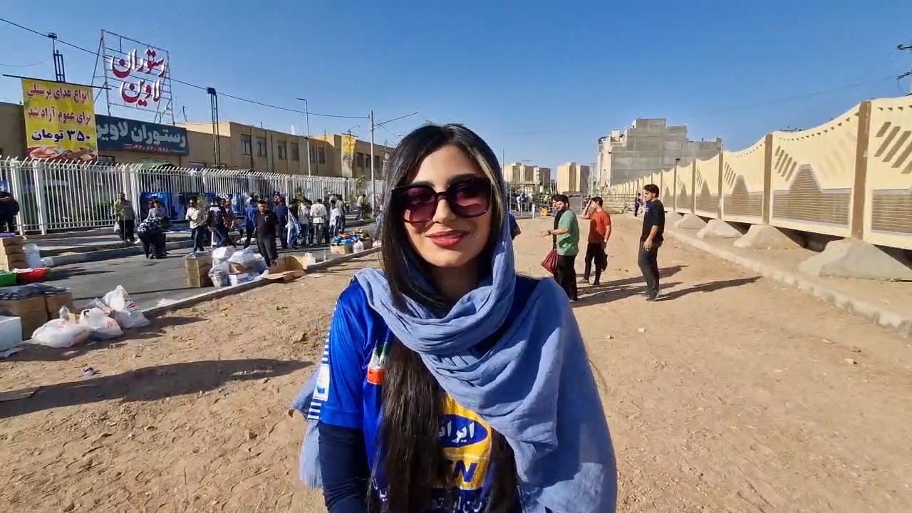 بانوی استقلالی که با پیراهن وریا به یزد سفر کرده؛ دوست دارم لوئیس سوارز به استقلال بپیوندد