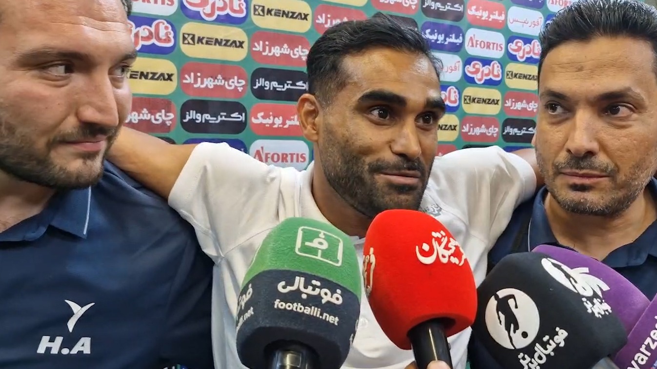 محمدیفرد: مگر شما دکتر هستید که میگویید من رباط دادم؟
