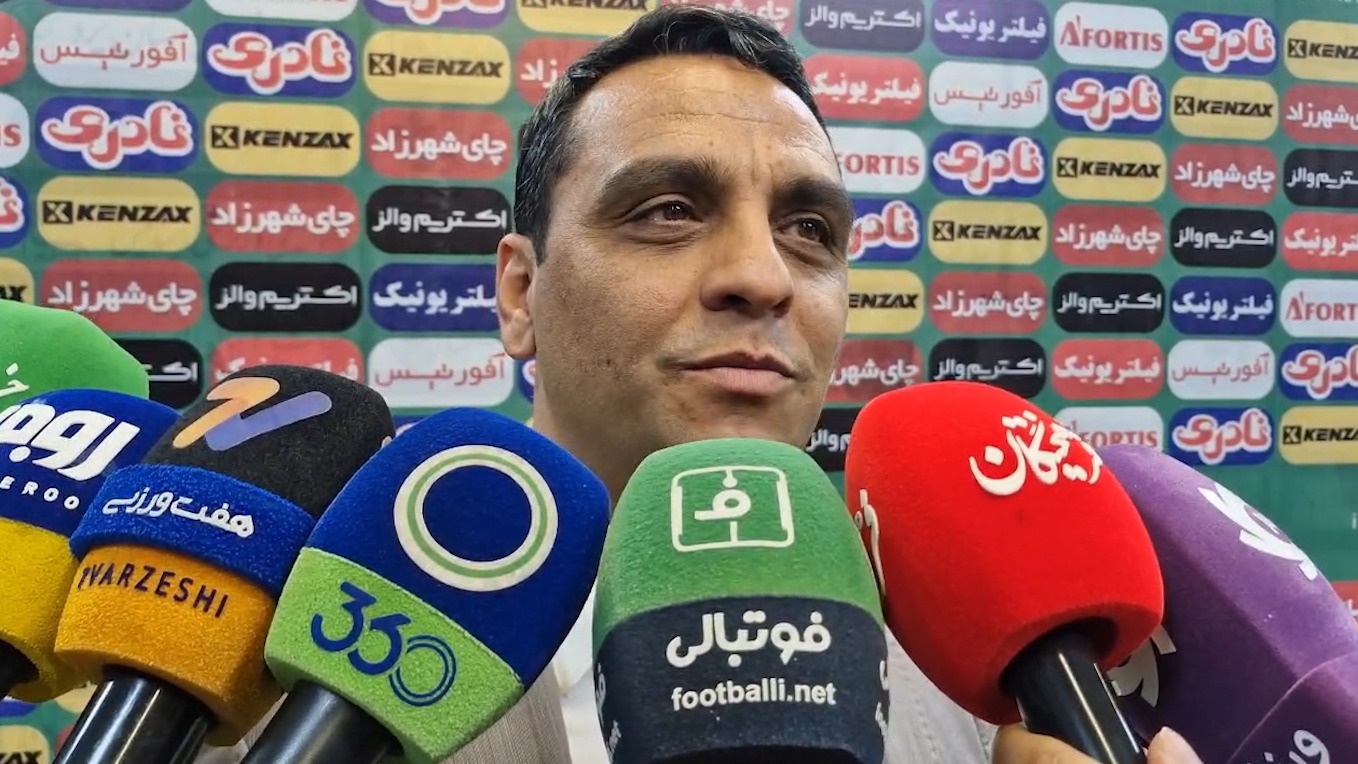 فتاحی: داور در رد پنالتی چادرملو، تصمیم قانونی گرفت