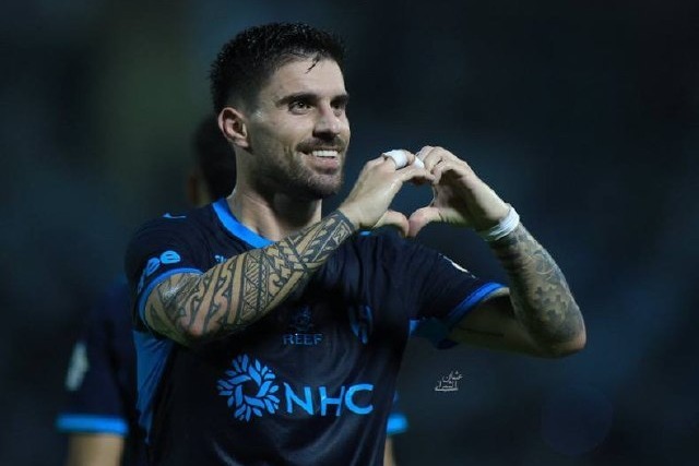 الهلال در شب درخشان نوس، القادسیه را شکست داد