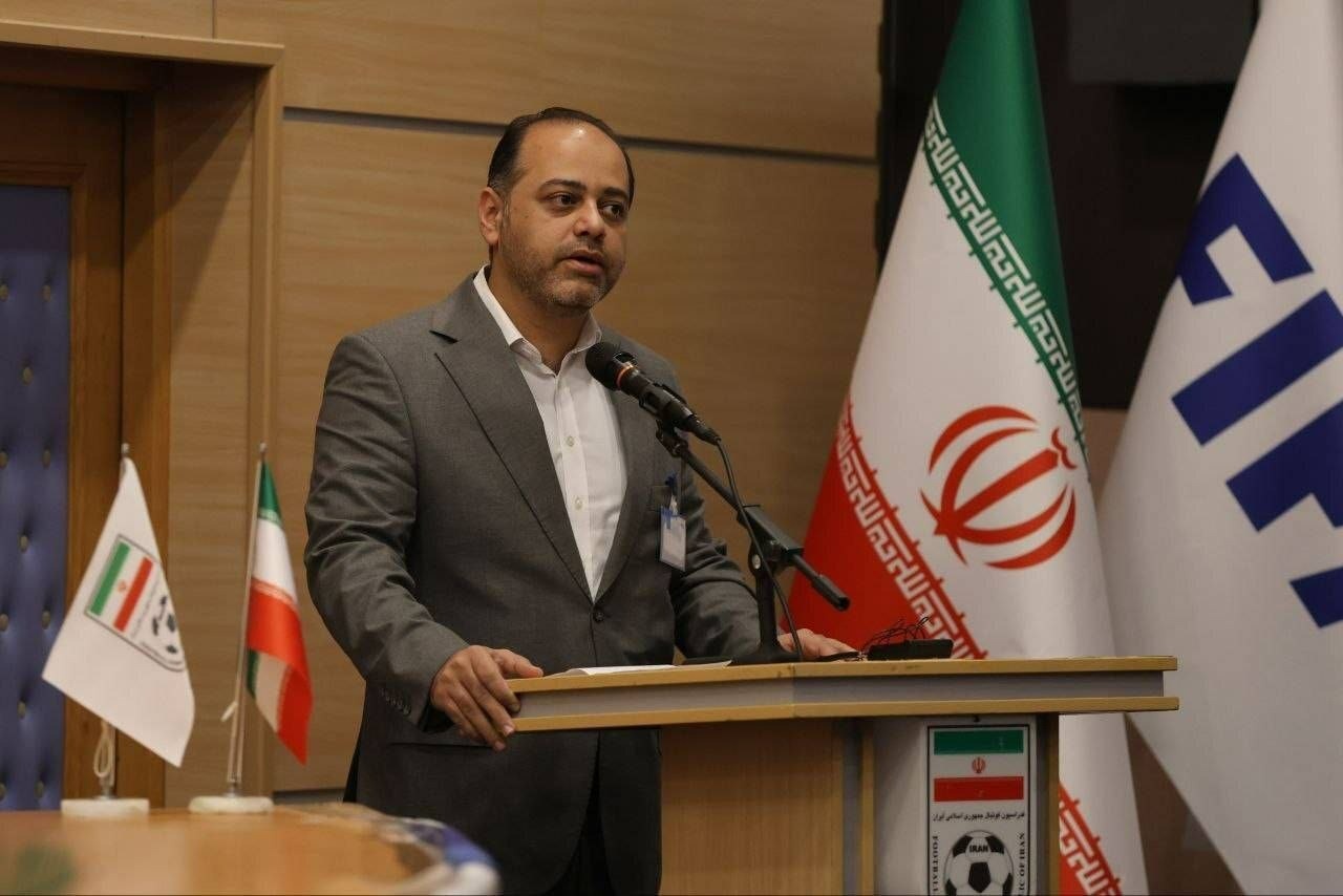 برای صدور مجوز فرود پرواز تراکتور؛ مومنی از فدراسیون فوتبال امارات قدردانی کرد