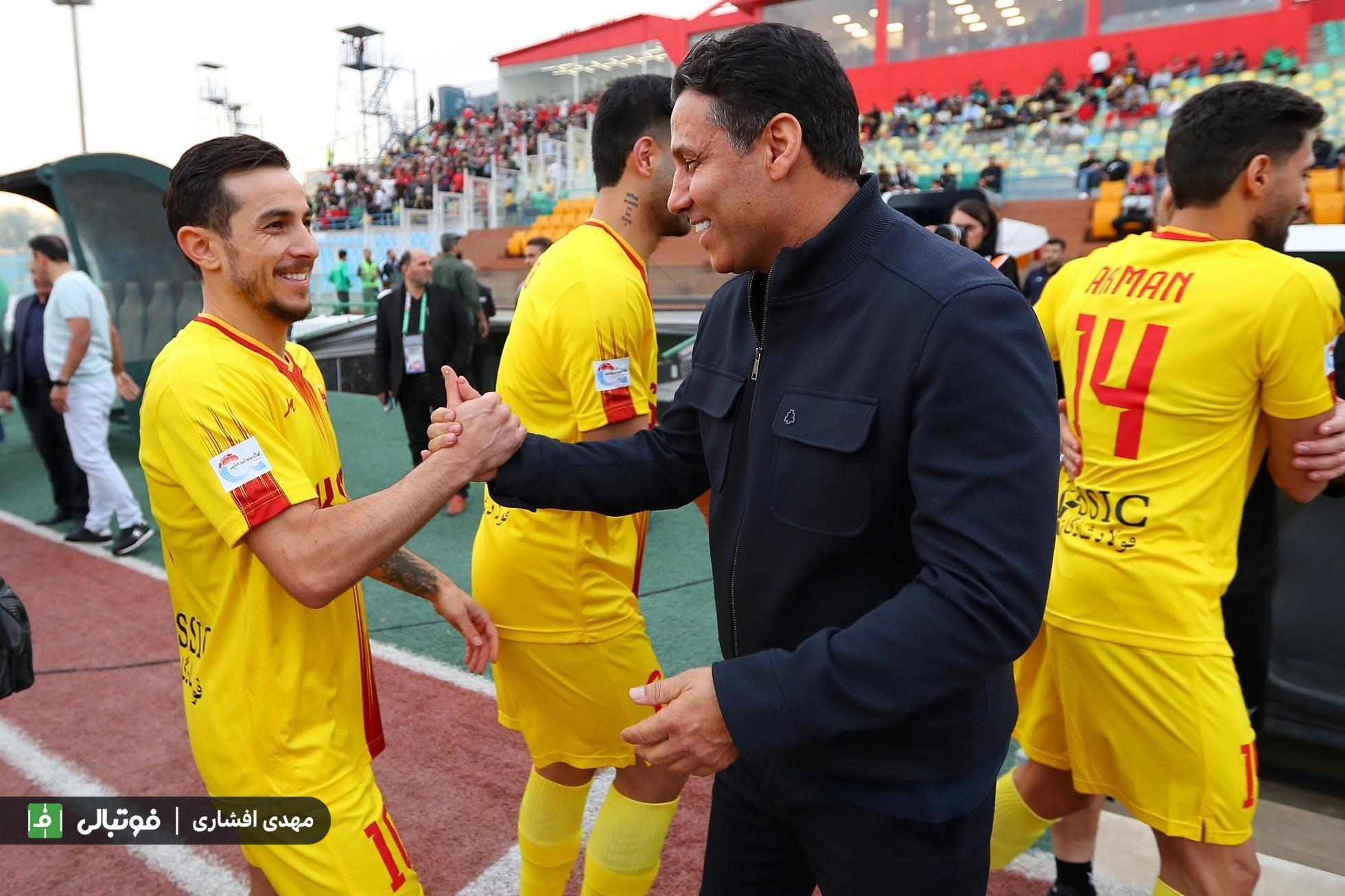 احمدزاده: وحید امیری احترام پرسپولیس را نگه داشت!