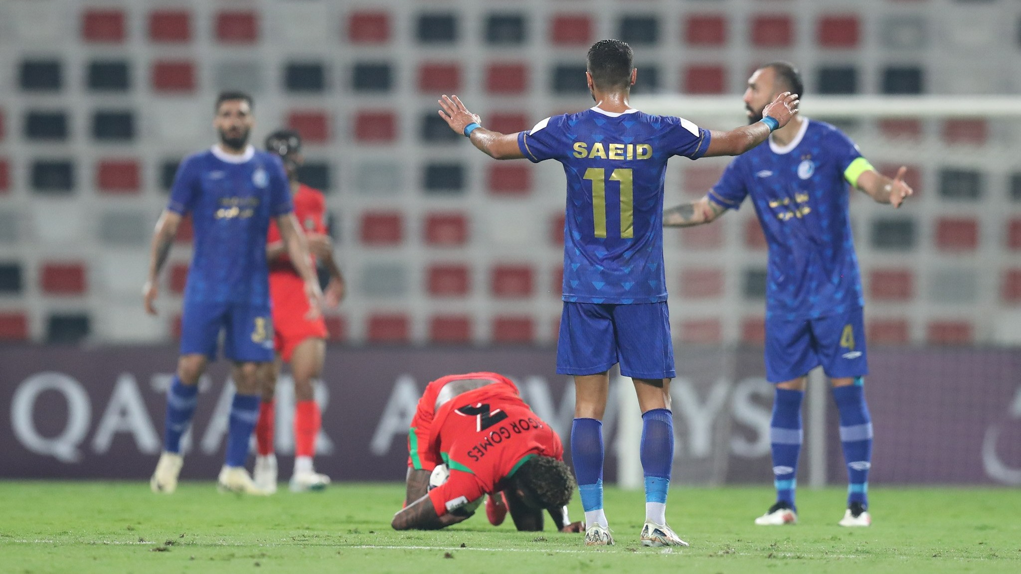شباب الاهلی 2 - استقلال صفر؛ شکست آبی‌ها در یک روز پر انتقاد