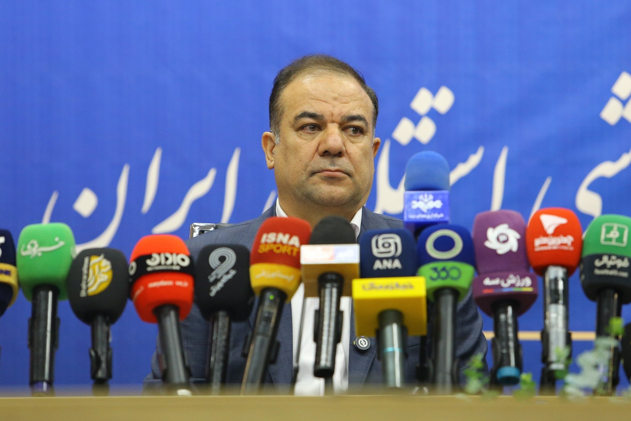 متدین: پرونده‌هایی داریم که باعث بسته شدن پنجره می‌شود