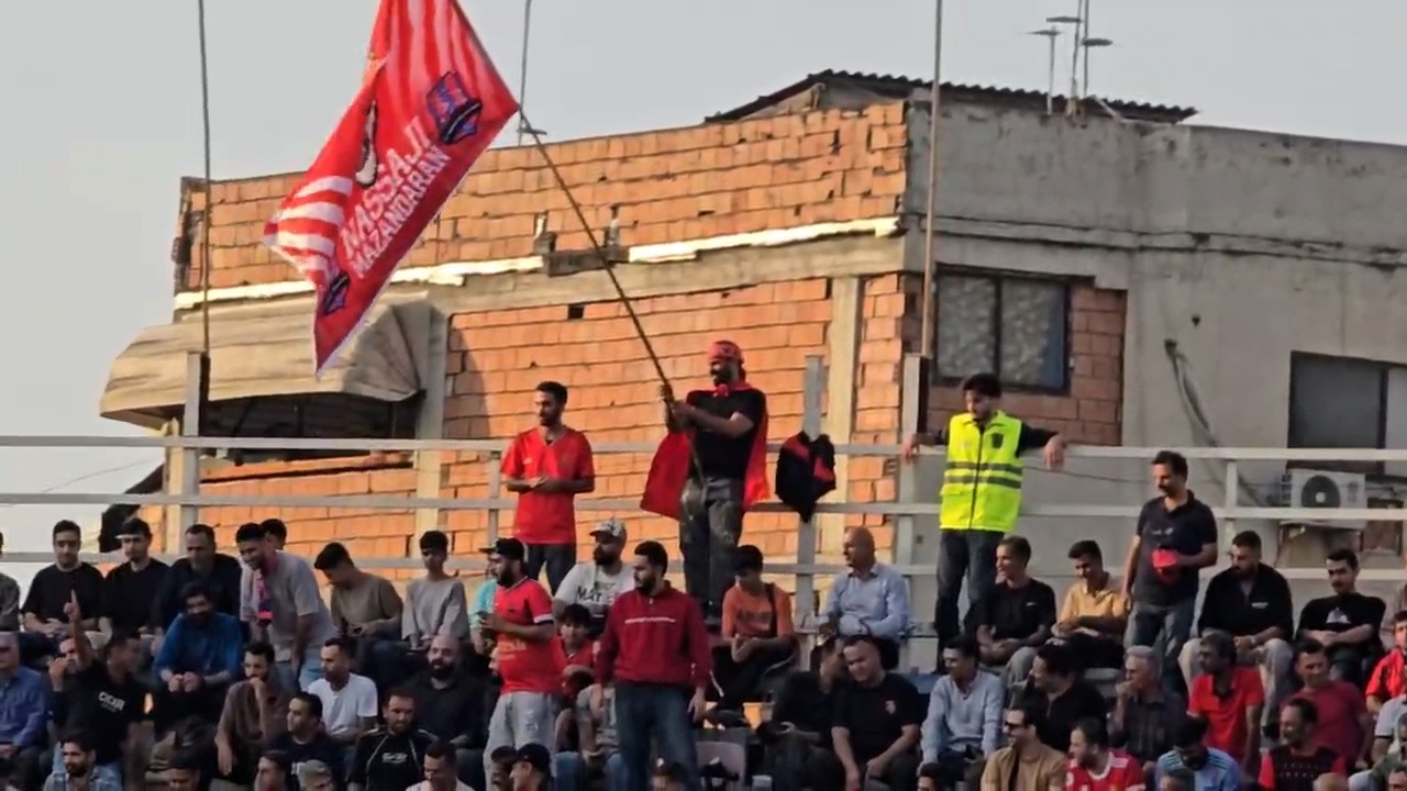 شور و حال هواداران نساجی در آستانه بازی با پرسپولیس فوتبالی | 